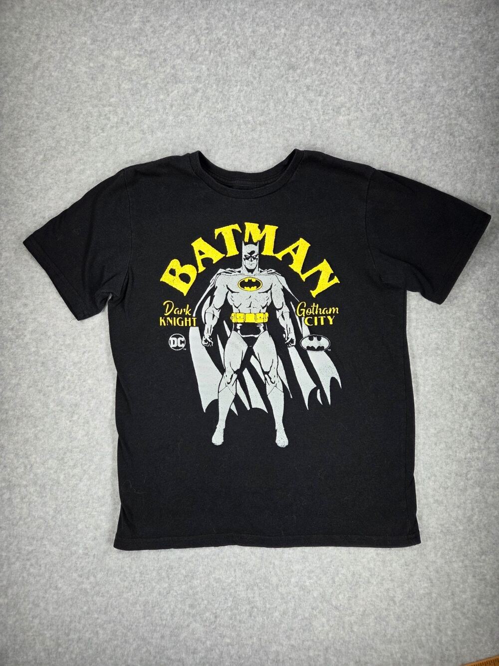 Batman Gotham City Graphic Tee Shirt Boys Youth L 14/16 Mad Engine Dark Knight